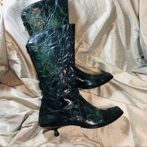 Women Vintage Cydwoq NWOT green boots, size 7.5